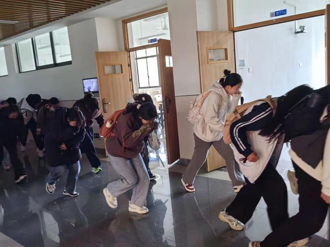 初級中學龍田校區地址_龍田初級中學校長_龍田初級中學