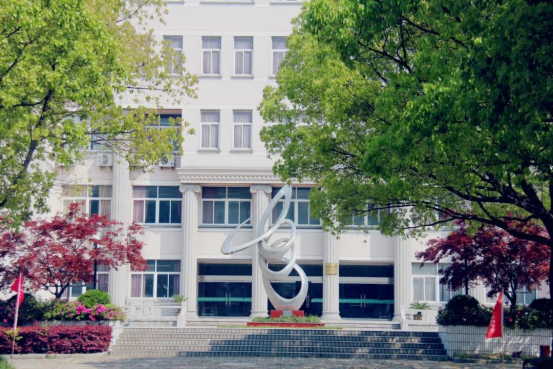 震澤中學有幾個班_震澤中學_震澤中學校門