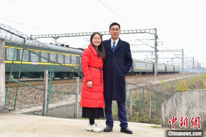 柳州鐵路高中復(fù)讀班招生_柳州鐵路高中_柳州鐵路高中招生簡(jiǎn)章
