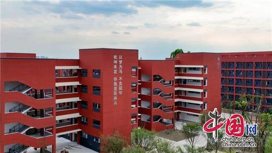 鴻鵠學校一年學費多少_鴻鵠學校_鴻鵠學校的簡介