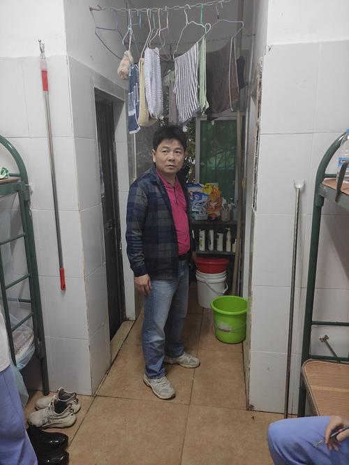 廣西靈山中學(xué)吧_廣西靈山中學(xué)占地面積_廣西靈山中學(xué)校訓(xùn)