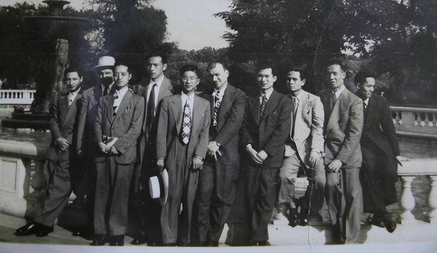 明尼蘇達(dá)大學(xué)中國留學(xué)生數(shù)量_美國大學(xué)國際生學(xué)費收入_明尼蘇達(dá)大學(xué)排名
