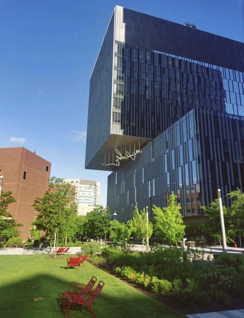 學院與大學的區(qū)別_麻省理工學院 英文名稱為institute 學院與大學區(qū)別 中國高等教育 升格為大學 規(guī)定 條件