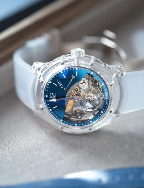 sapphire是什么意思_Blue sapphire glass watch surface_Sapphire watch crystal material