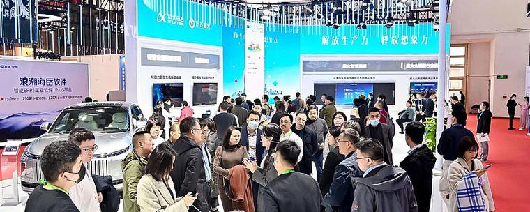 訊飛錄音筆語音轉寫會議紀要_在線翻譯工具_訊飛翻譯機效率提升