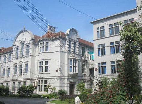 復興大學_復興中學簡介 呼倫貝爾中學 辦學條件