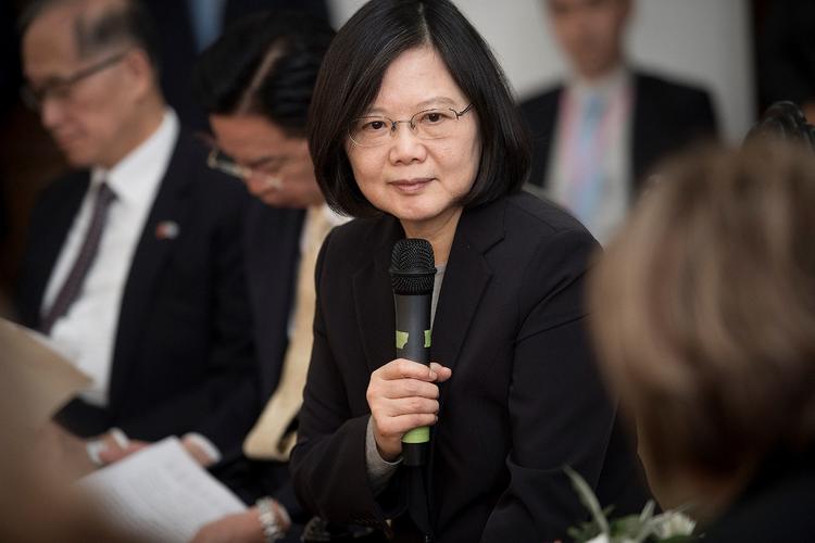董事英文怎么寫_董事長 英文_董事英文翻譯