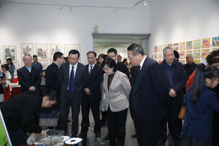 勵志獎學金資助貧困學生_上海宋慶齡基金會-好侍食品專項基金_上海新東方