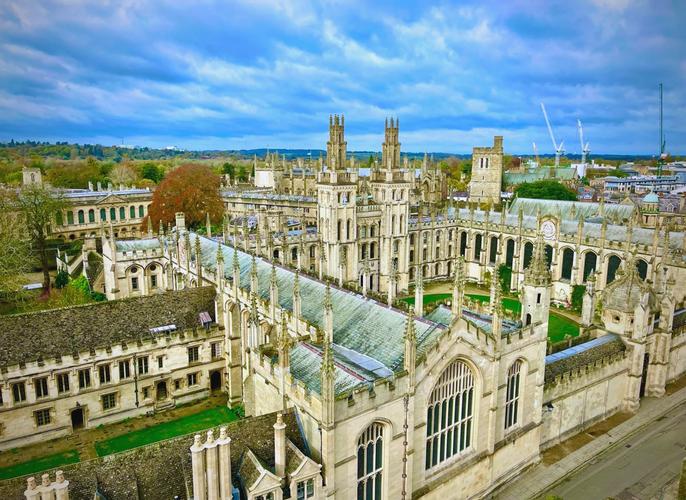 牛津大學在哪里_英國牛津大學位置_牛津大學所在城市