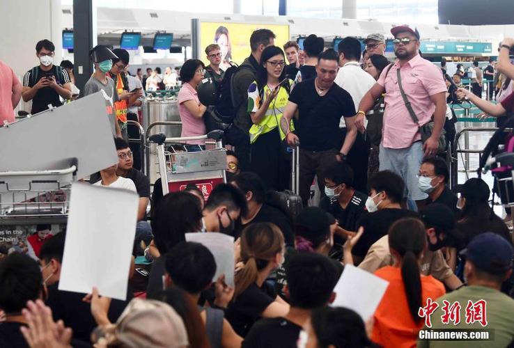 香港機場快線_香港機場禁制令違反_香港機場非法示威