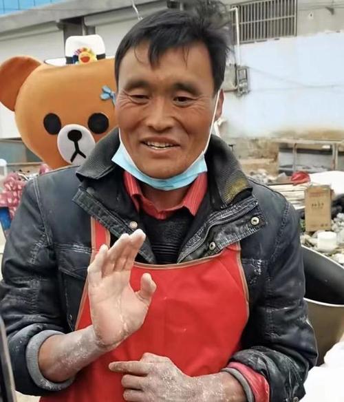 山東拉面哥 被套路簽約 流量變現(xiàn)_泡面哥走紅拒絕50萬簽約