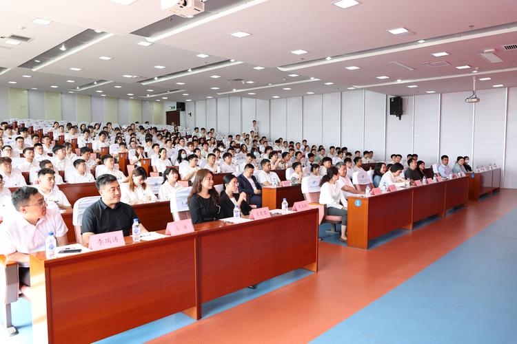 莆田學(xué)院校友會(huì)2023年季度工作會(huì)議_莆田一中網(wǎng)站_莆田學(xué)院福州校友聯(lián)絡(luò)處換屆大會(huì)