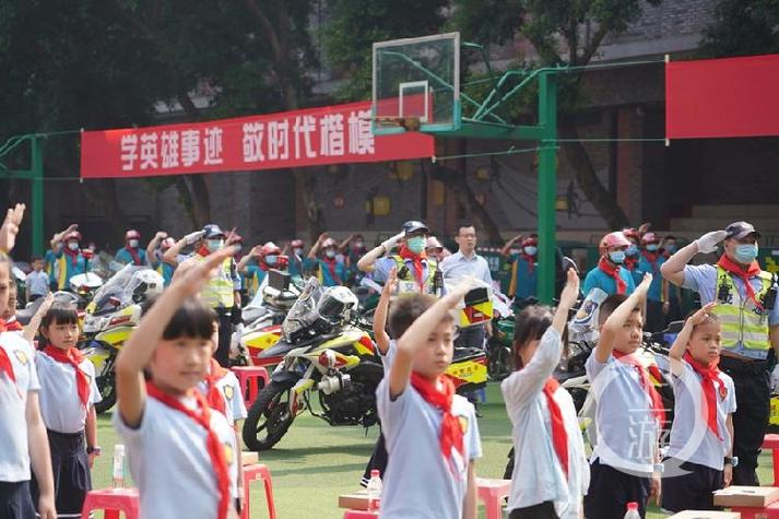 向抗疫英雄致敬作文_喜迎六一兒童節 抗疫英雄 感恩活動